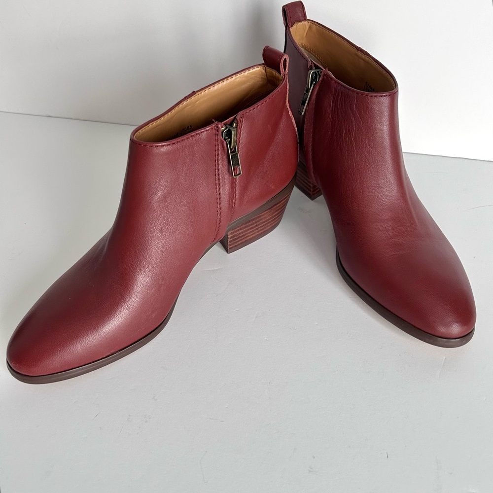 J. Crew Factory Ankle Boots. Brown. Size: 7 - Picture 2 of 13